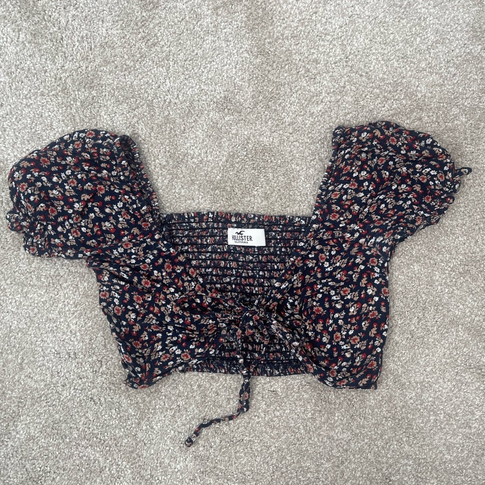 NEW Hollister crop top